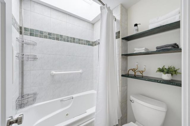 30 Los Altos Square, Los Altos, CA 94022