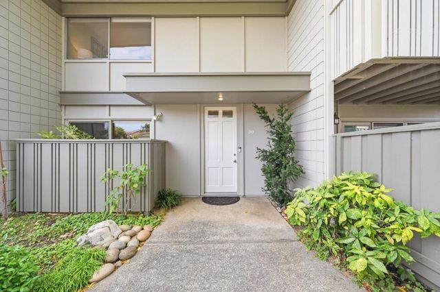 30 Los Altos Square, Los Altos, CA 94022