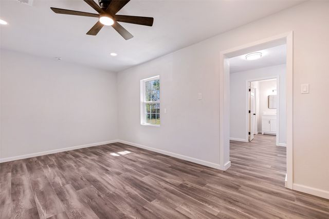 1706 E Garnett Street, Gainesville, TX 76240