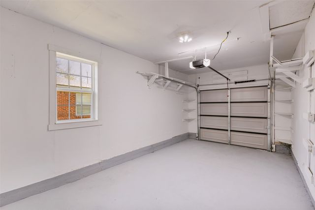 1706 E Garnett Street, Gainesville, TX 76240