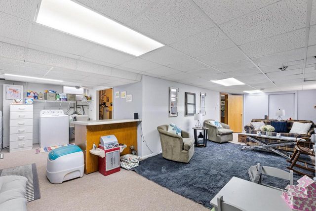 N42W5598 Wilshire DRIVE, Cedarburg, WI 53012