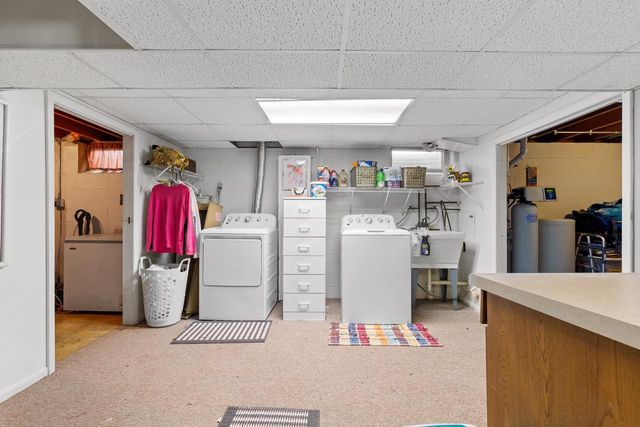 N42W5598 Wilshire DRIVE, Cedarburg, WI 53012