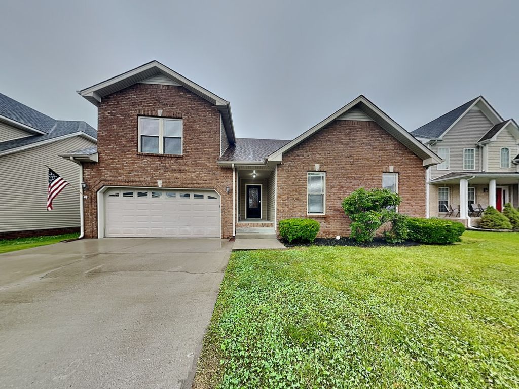 2941 Brewster Dr, Clarksville, TN 37042