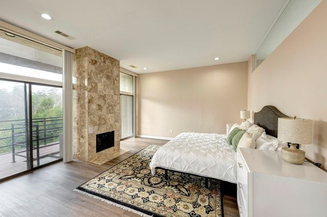 9171 Briar Forest Drive, Houston, TX 77024