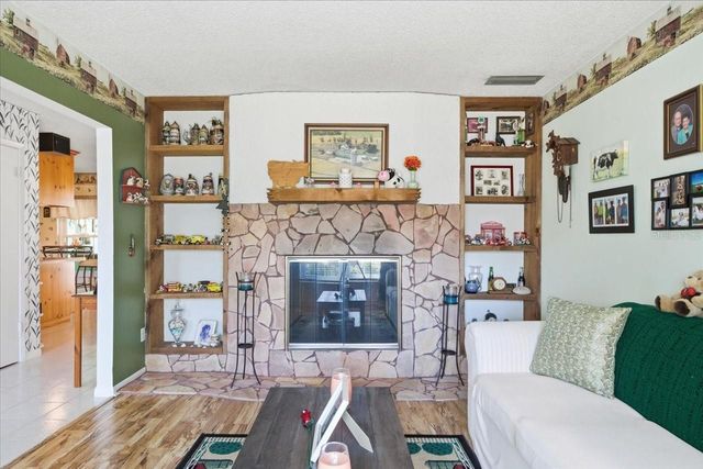 4703 ROSEBERRY LANE, Tampa, FL 33624