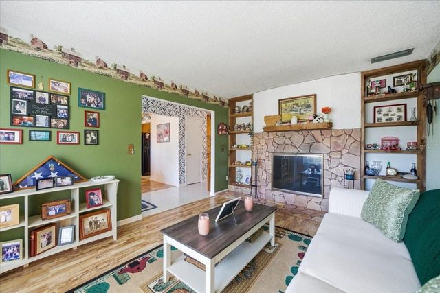 4703 ROSEBERRY LANE, Tampa, FL 33624