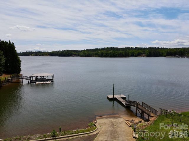 5676 MARBLESTONE Drive, Granite Falls, NC 28630