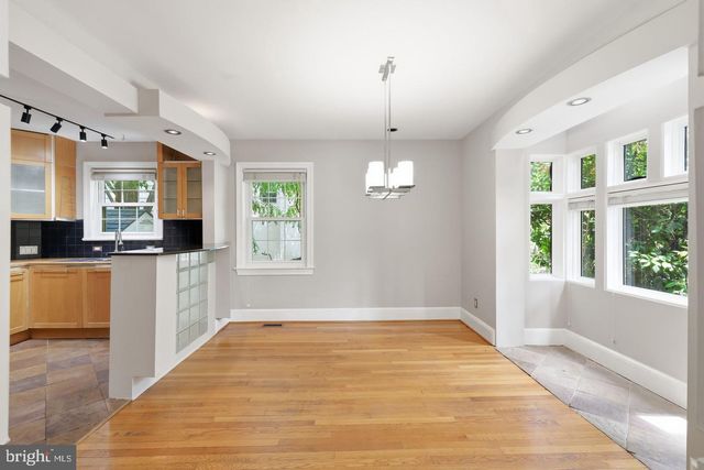 1706 N GLEBE RD, Arlington, VA 22207