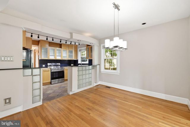 1706 N GLEBE RD, Arlington, VA 22207