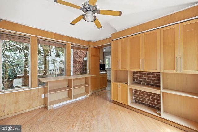 1706 N GLEBE RD, Arlington, VA 22207