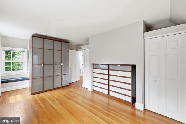 1706 N GLEBE RD, Arlington, VA 22207