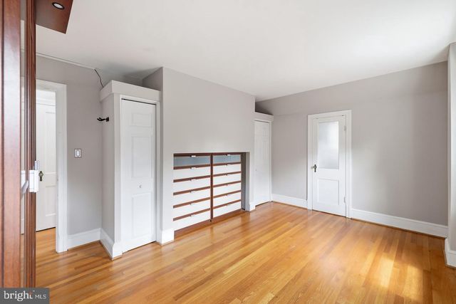 1706 N GLEBE RD, Arlington, VA 22207