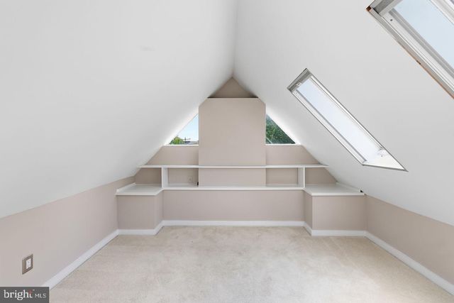 1706 N GLEBE RD, Arlington, VA 22207