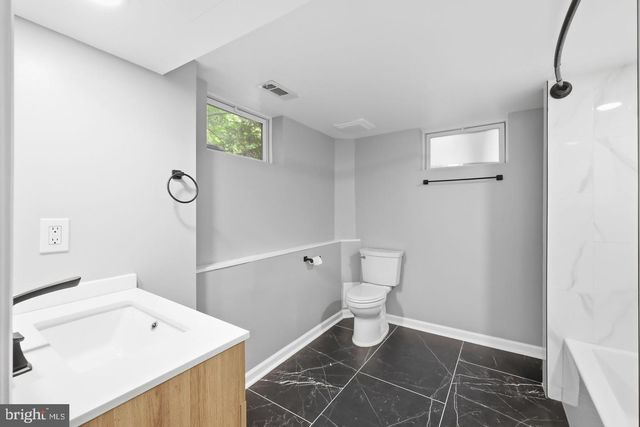 1706 N GLEBE RD, Arlington, VA 22207