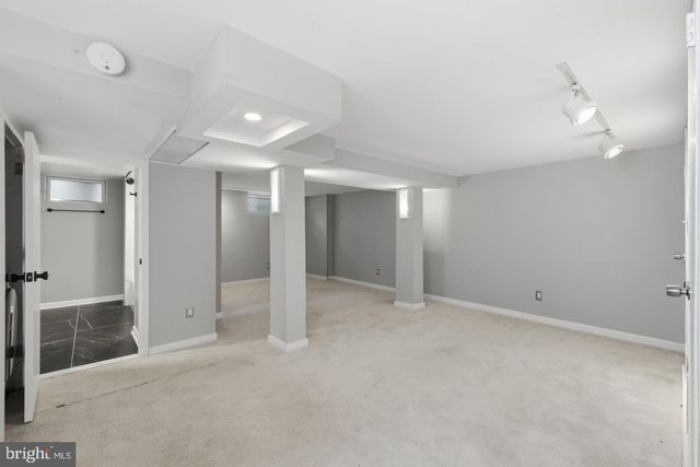 1706 N GLEBE RD, Arlington, VA 22207