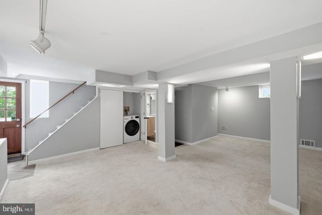 1706 N GLEBE RD, Arlington, VA 22207
