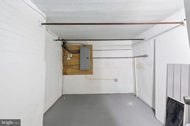 1706 N GLEBE RD, Arlington, VA 22207