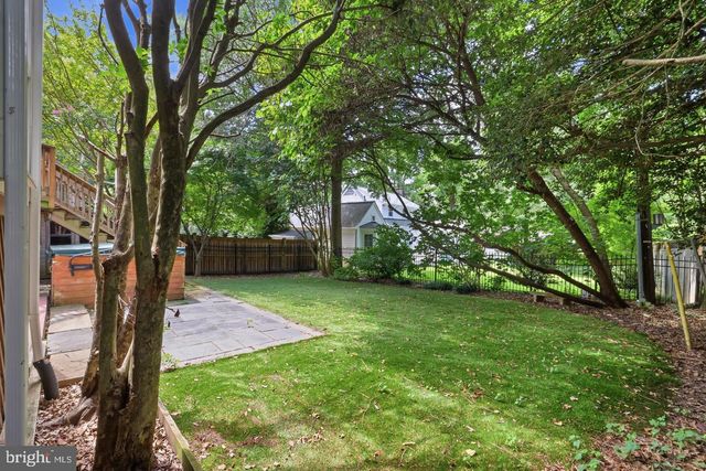 1706 N GLEBE RD, Arlington, VA 22207