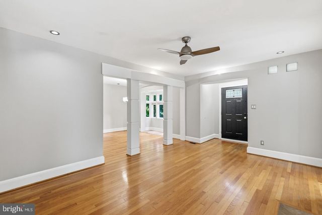 1706 N GLEBE RD, Arlington, VA 22207