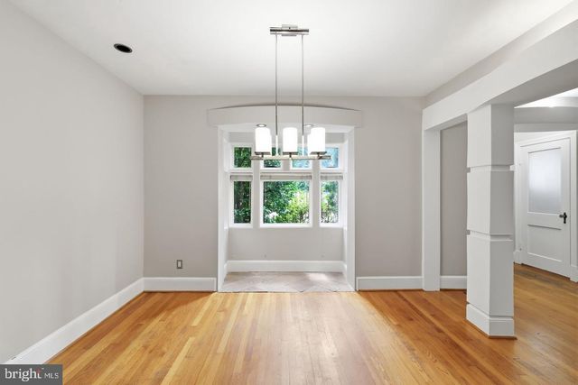 1706 N GLEBE RD, Arlington, VA 22207
