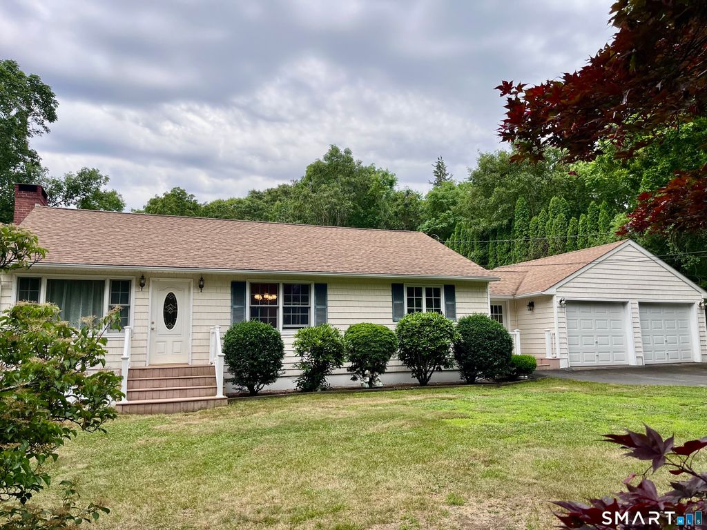 186 Reutemann Road, North Stonington, CT 06359