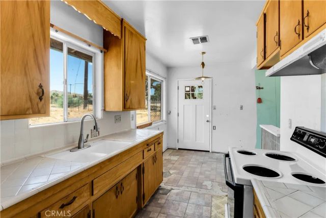 57136 Navajo Trail, Yucca Valley, CA 92284