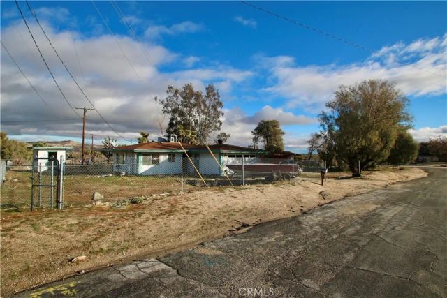 57136 Navajo Trail, Yucca Valley, CA 92284