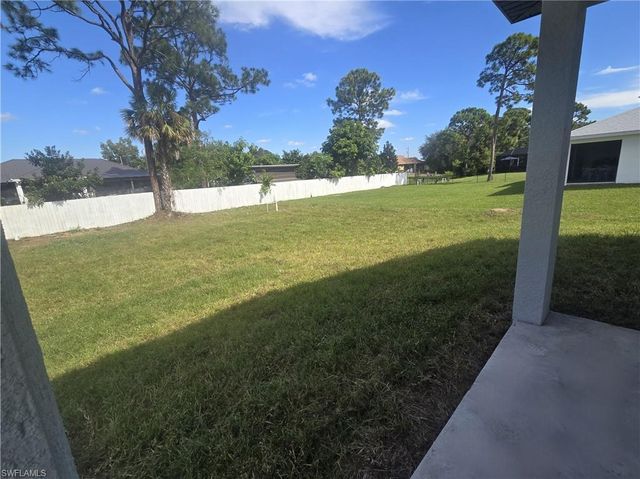 3603 38th ST SW, Lehigh Acres, FL 33976