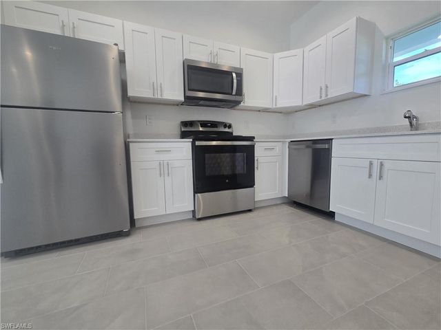 3603 38th ST SW, Lehigh Acres, FL 33976