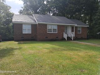 2109 Eastridge Circle, Kinston, NC 28501