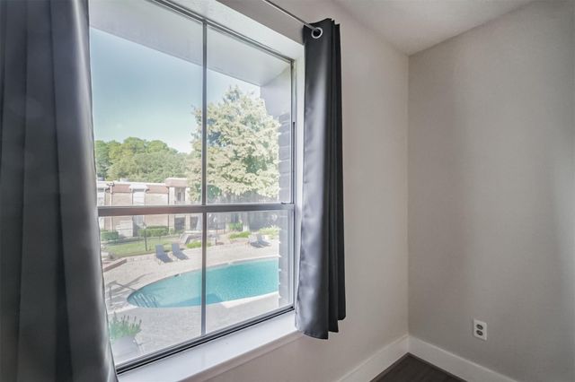 7575 Katy Freeway 143, Houston, TX 77024