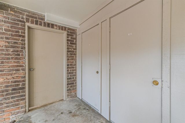 7575 Katy Freeway 143, Houston, TX 77024