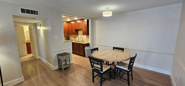 7575 Katy Freeway 143, Houston, TX 77024