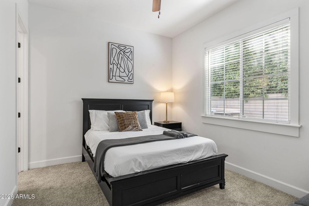 Image 17 of property listing at 4201 E Cheery Lynn Road, Phoenix, AZ 85018