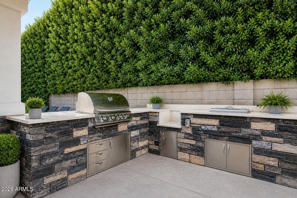 Image 30 of property listing at 4201 E Cheery Lynn Road, Phoenix, AZ 85018