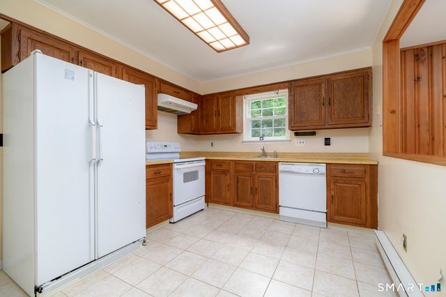 16 Westminster Road, Stamford, CT 06902
