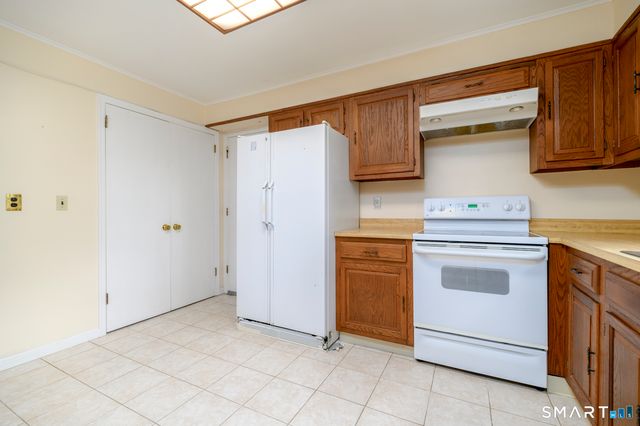 16 Westminster Road, Stamford, CT 06902