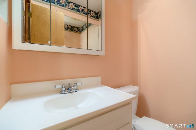16 Westminster Road, Stamford, CT 06902
