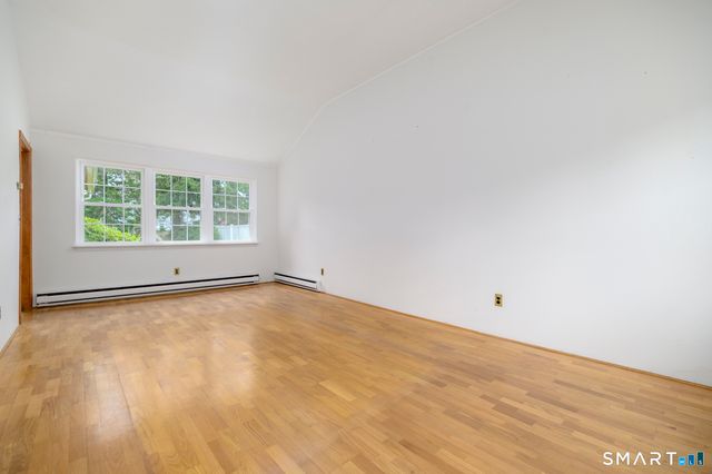 16 Westminster Road, Stamford, CT 06902