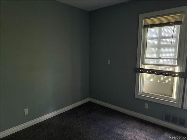 229 Leicester Court, Detroit, MI 48202