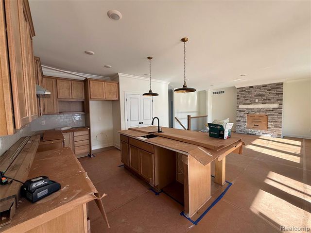 9744 Chalfonte Drive, Brighton, MI 48116