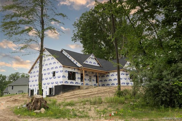 9744 Chalfonte Drive, Brighton, MI 48116