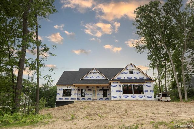 9744 Chalfonte Drive, Brighton, MI 48116