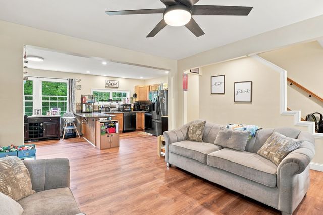 111 Pinedale Avenue, Athol, MA 01331