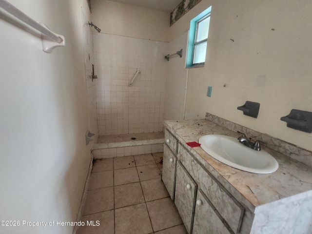 2377 Giovanni Avenue, Spring Hill, FL 34608