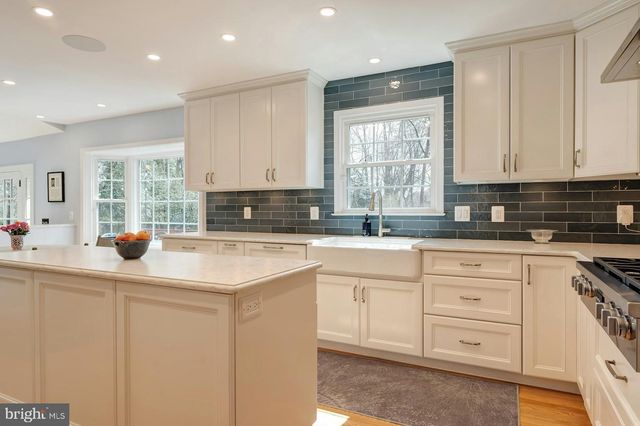 3281 DUTCH MILL CT, Oakton, VA 22124