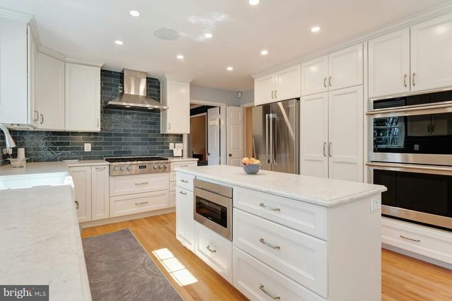 3281 DUTCH MILL CT, Oakton, VA 22124