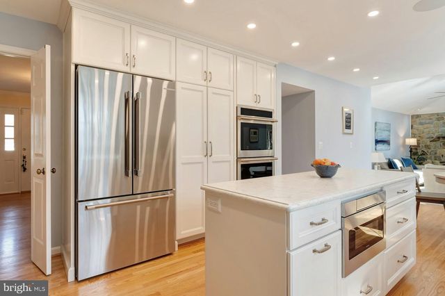 3281 DUTCH MILL CT, Oakton, VA 22124