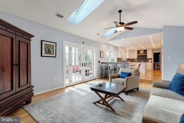 3281 DUTCH MILL CT, Oakton, VA 22124