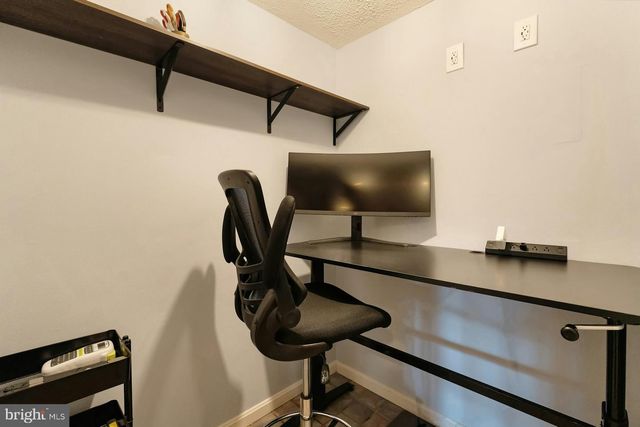 3281 DUTCH MILL CT, Oakton, VA 22124